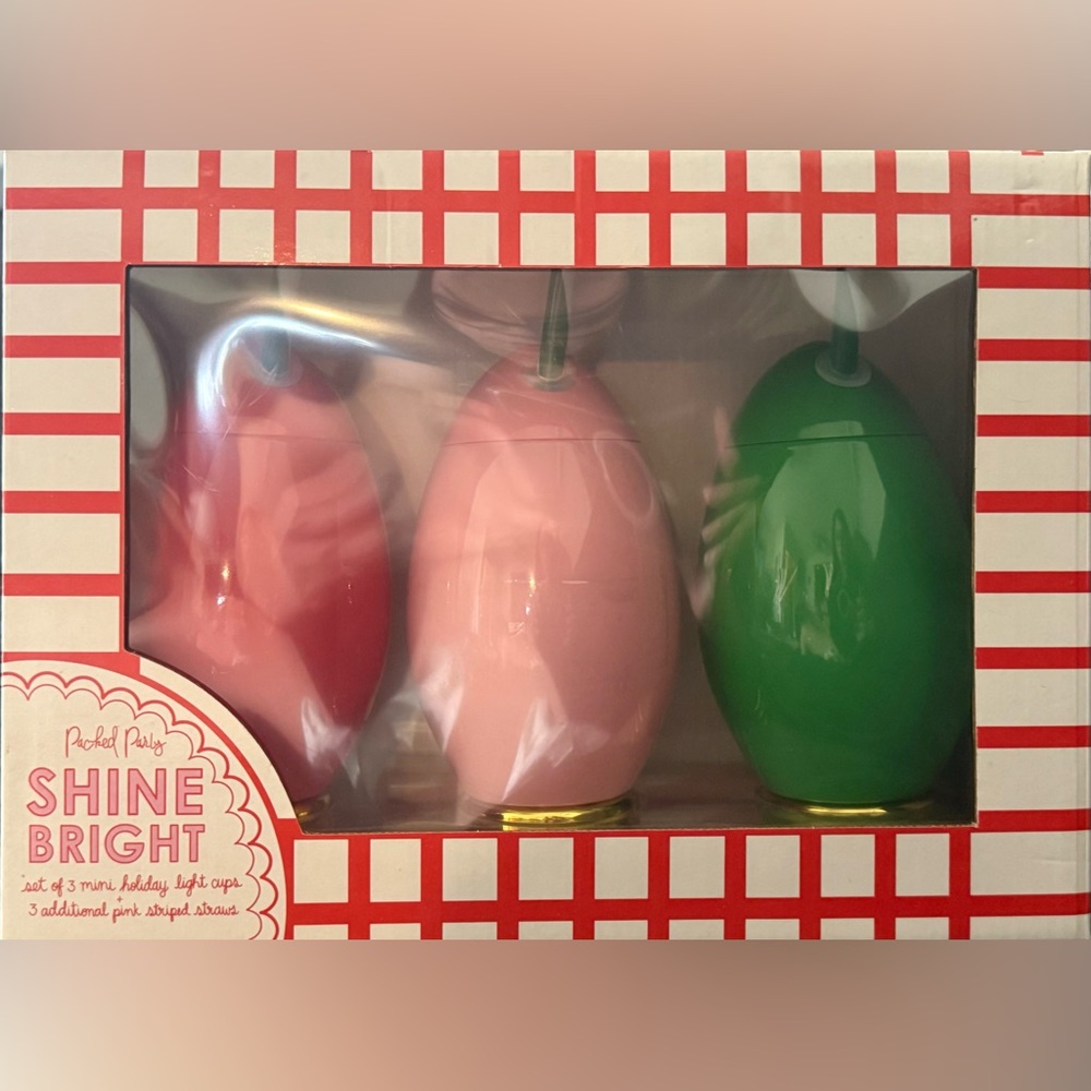 Packed Party Shine Bright Set of 3
Holiday Light Cups with Straws